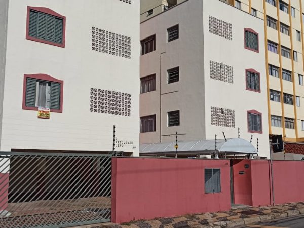 Apartamento à Venda – Vila Industrial – 2 Dormitórios