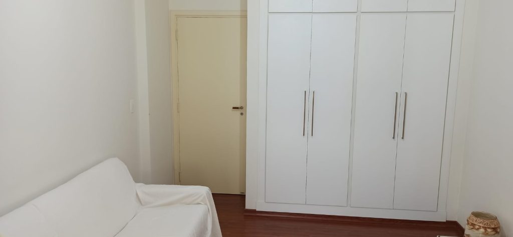 Apartamento à Venda – 4 Dormitórios – Vila Itapura Apartamento à Venda – 4 Dormitórios – Vila Itapura