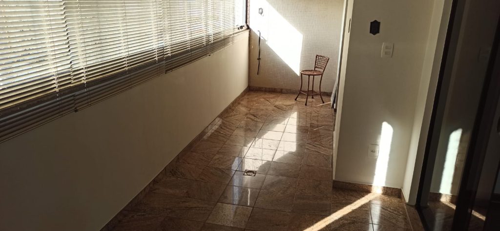 Apartamento à Venda – 4 Dormitórios – Vila Itapura Apartamento à Venda – 4 Dormitórios – Vila Itapura