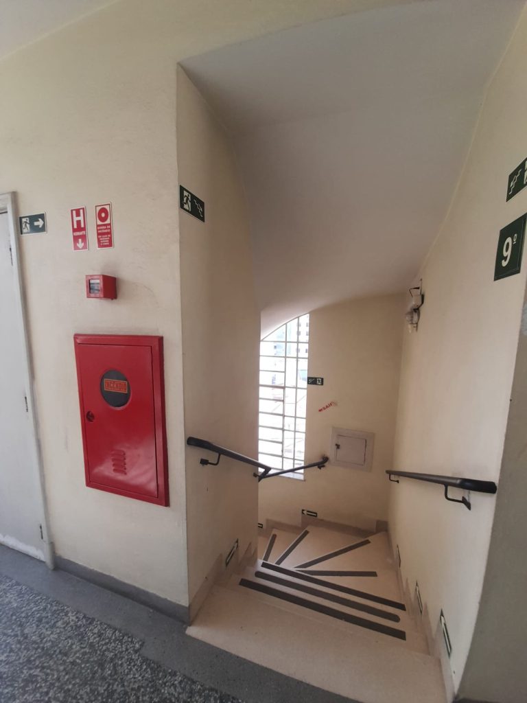 Apartamento à Venda – 3 Dormitórios – Centro Apartamento à Venda – 3 Dormitórios – Centro